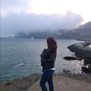 Meet your Posher, Edith